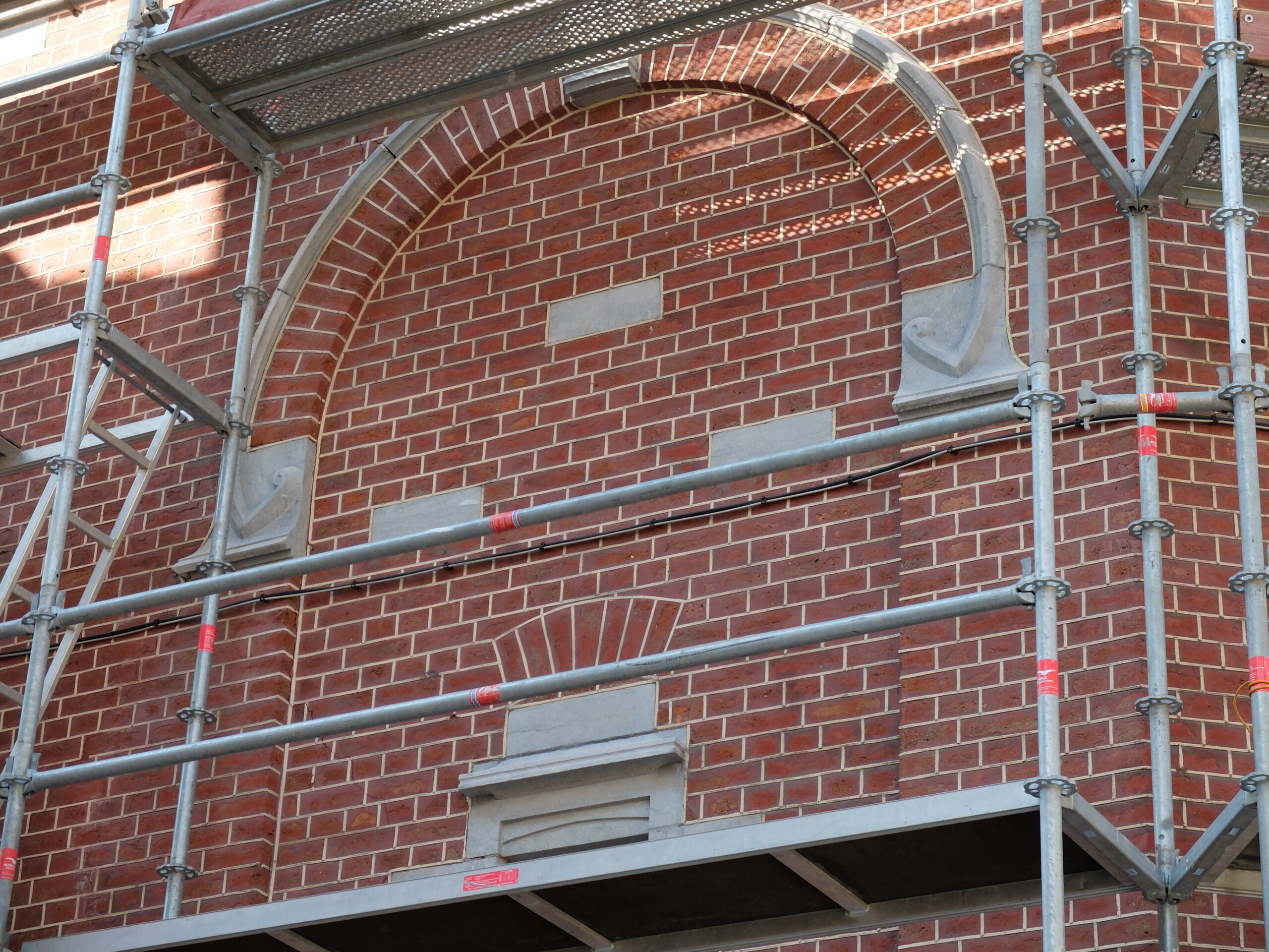 Macintosh HD:Users:christian:Desktop:clone:DSCF7916 copie.JPG