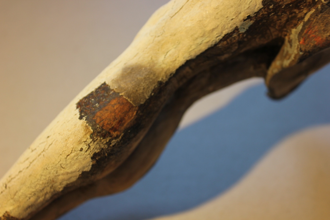 Une image contenant banane, outil, crayon, moitié

Description générée automatiquement