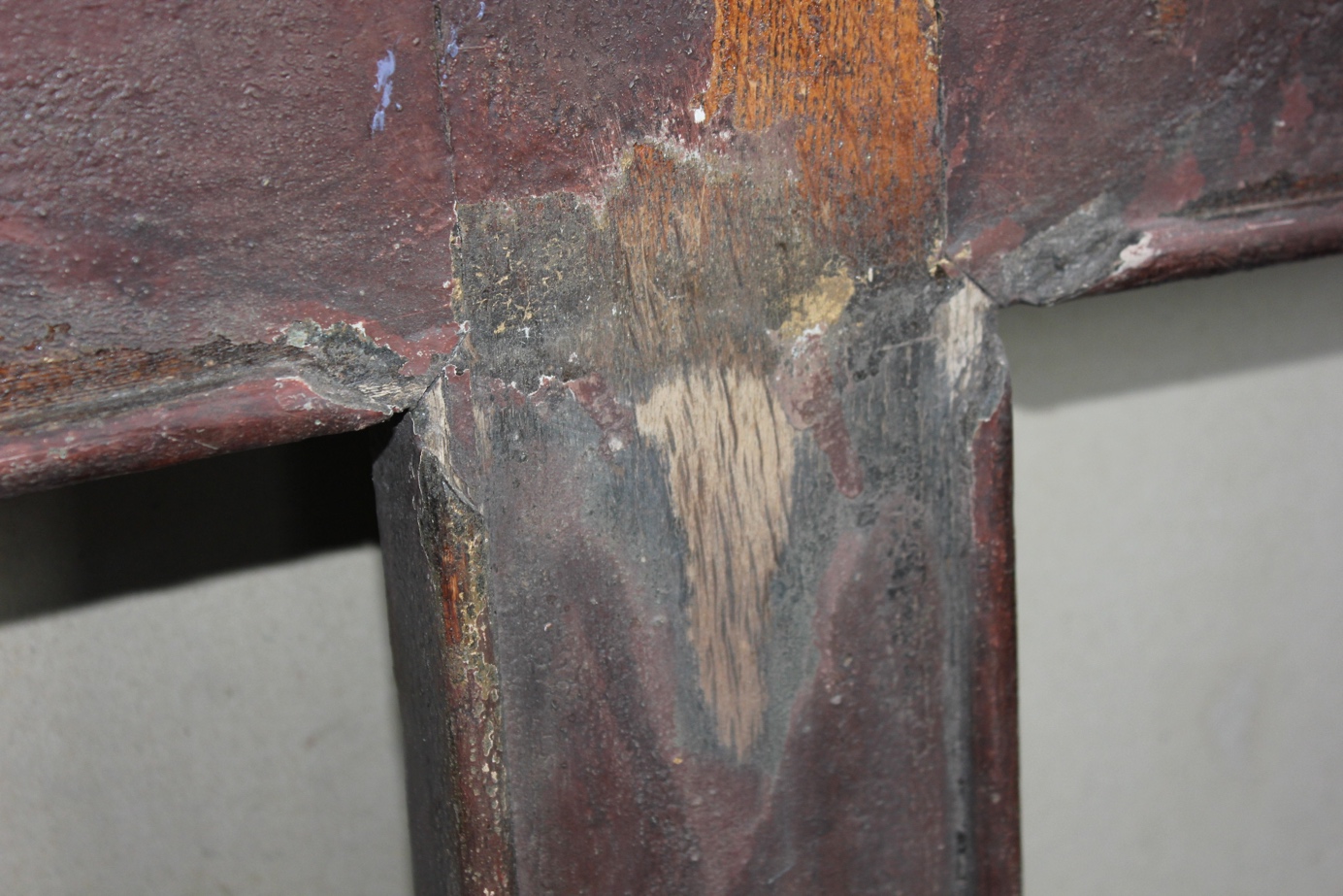 Une image contenant marron, en bois, rouille

Description générée automatiquement