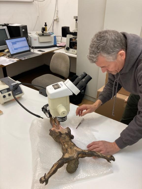 Une image contenant personne, intérieur, homme

Description générée automatiquement